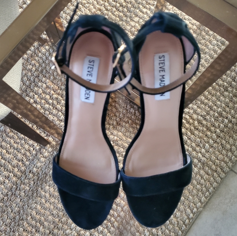 Steve Madden Suede Block Heel Pumps